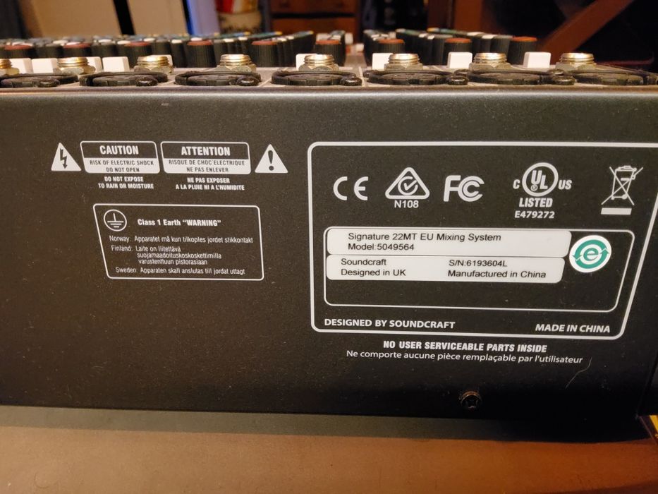 Soundcraft Signature 22 MTK