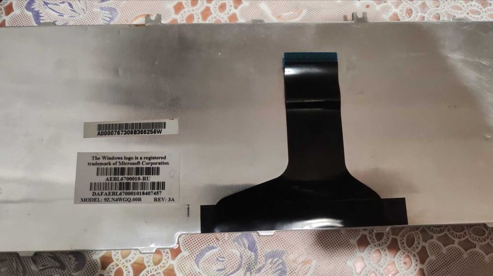 Детали ноутбука Toshiba Satellite L755-16T Шлейф Клавиатура