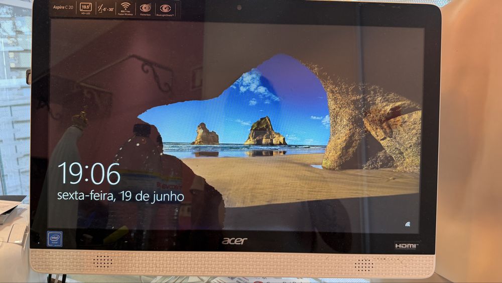 Computador Acer branco