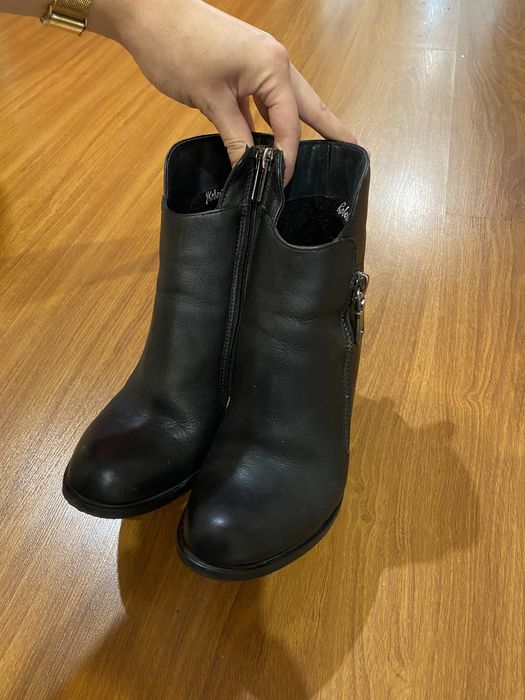 Шкіряні чоботи 37 розмір