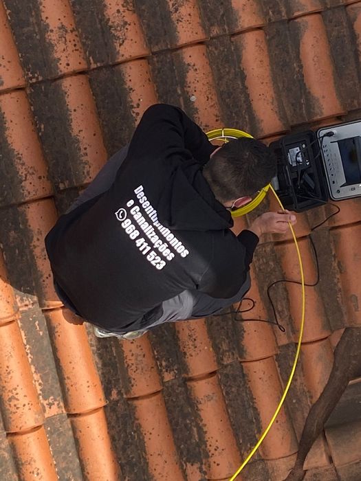 Desentupimento de Esgotos e Canalizador