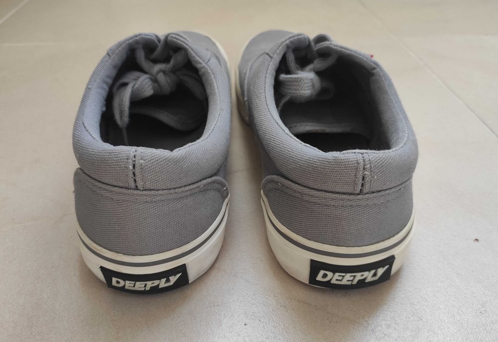 Ténis Deeply Cinzentos