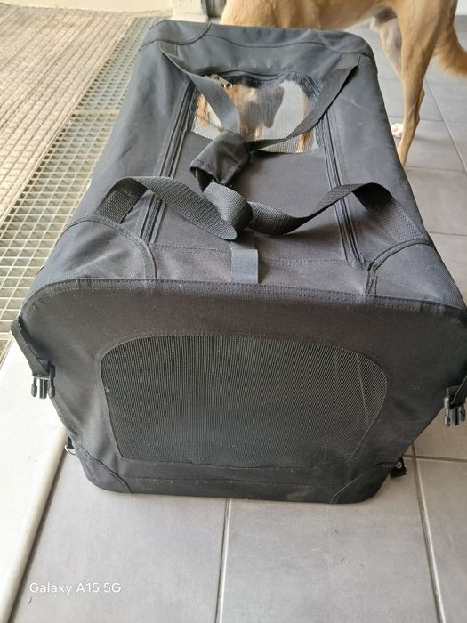 Transportadora para cães e/ou gatos dobrável
