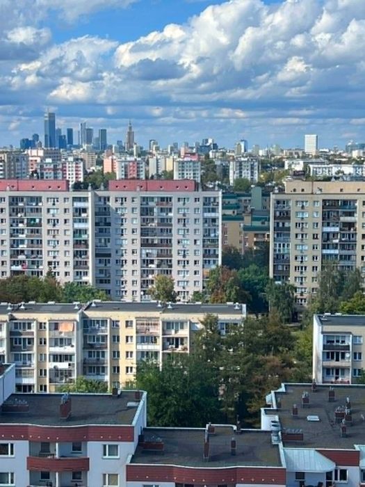 Mieszkanie 3 pokojowe metro 5 min, uczelnia Łazarski 10 min,15 piętro, widok na Warszawę polecam super widok