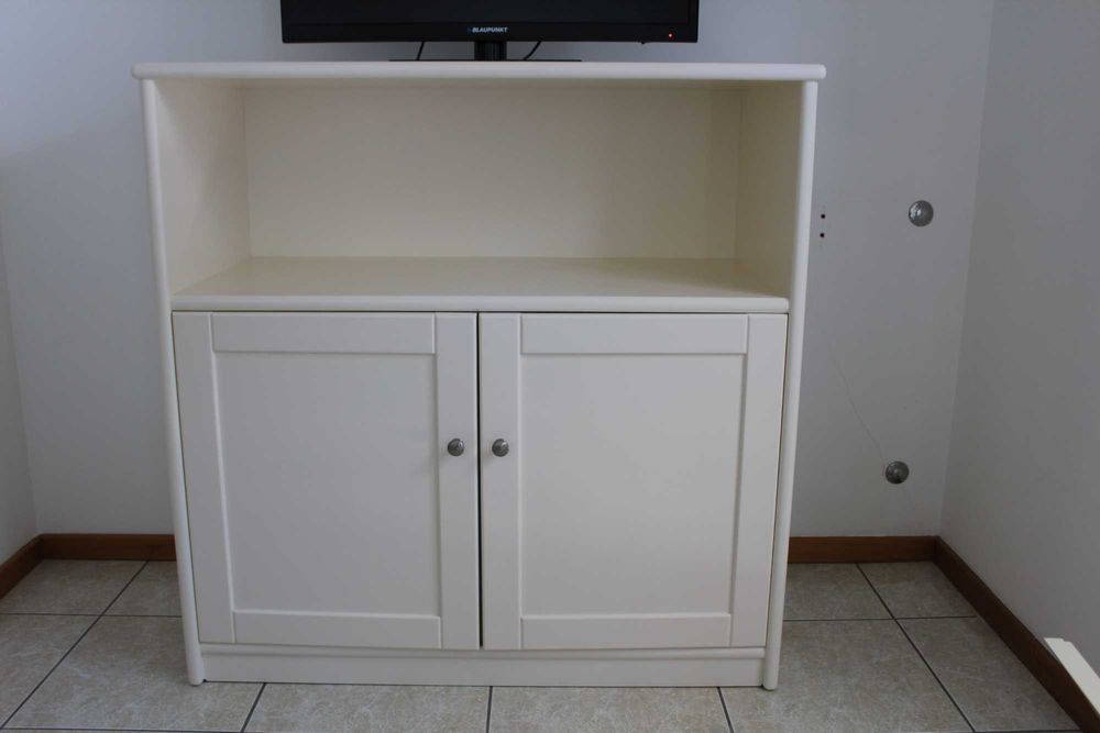 Móvel de Sala/TV com Arrumação – Cor Branco