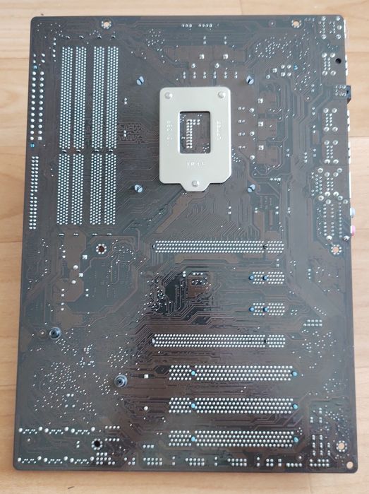 Материнская плата asus P7P55 lx на сокете 1156  + i3- 550 + охлаждение. Комплект