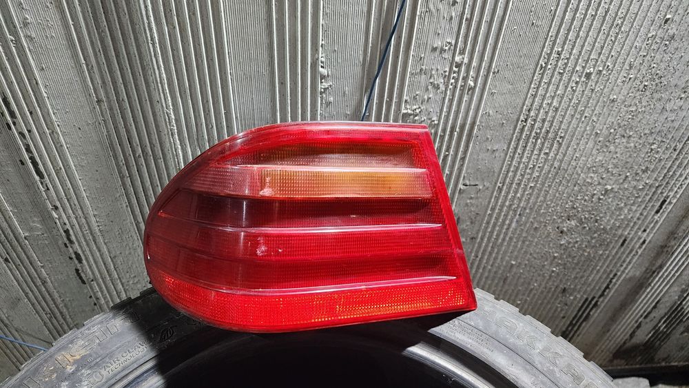 Задняя левая фара Mercedes w210