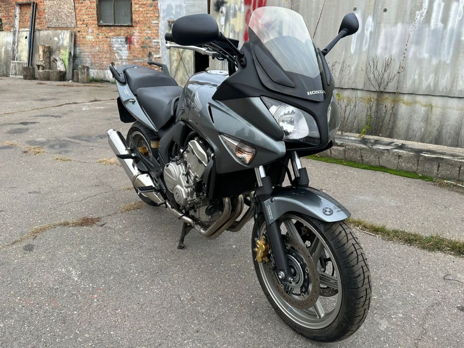 Продам мотоцикл HONDA CBF600