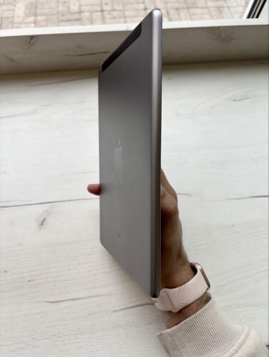 Ipad 5 Space Gray чудовий стан