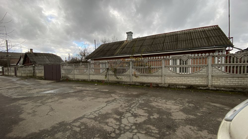 Продам 2 суміжні земельні ділянки з житловими будівлями