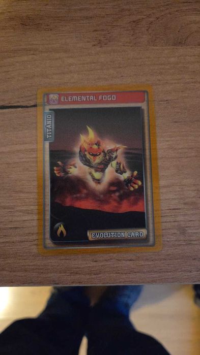 Coleção de cartas Invizimals – 3 cadernetas incompletas