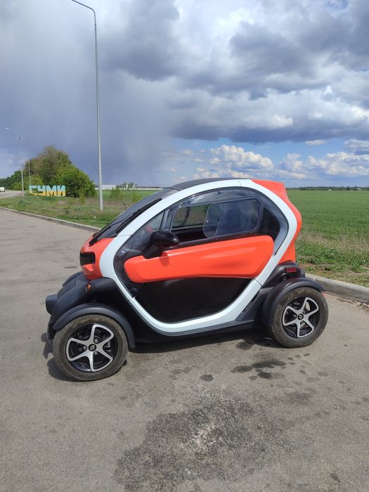 Рено.   .Твіззі..