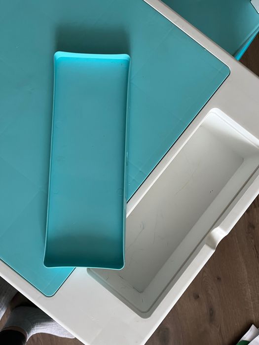 Дитячий стіл і стілець