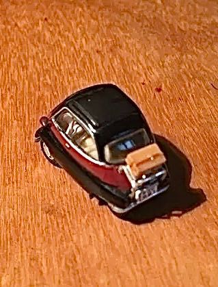 BMW 300 Iseta - escala HO - antigo