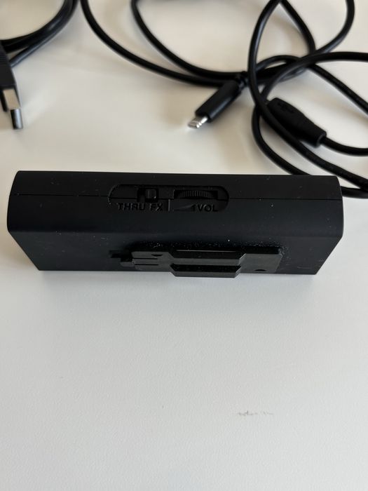 IK Multimedia iRig HD 2 Interface de Áudio
