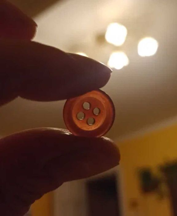 Guziki kolor - brąz 1,4mm