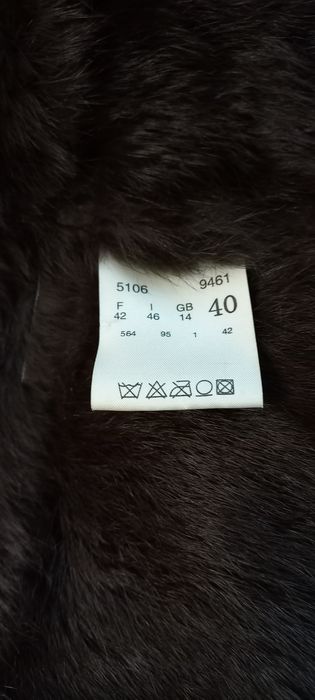 casaco c/camurça por fora e pele de coellho por dentro (Betty Barclay)