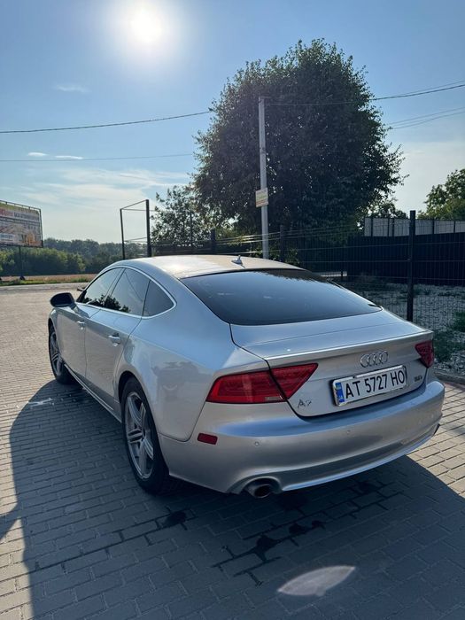 Продам Audi A7 3.0 бензин