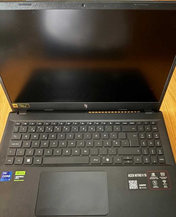 Portátil Gaming ACER Nitro V15- Intel Core i9- RAM: 32 GB - 1 TB SSD - NVIDIA GeForce RTX 5050
