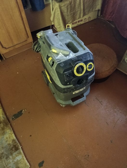 Пилевсмоктувач б/в