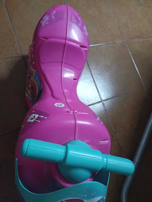 Mota de criança menina