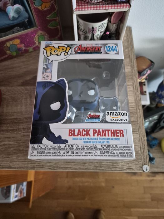 Funko Pop Marvel  Avengers Beyond  - Black Panther With Pin  1244