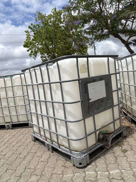 Depositos de 1000 litros usados