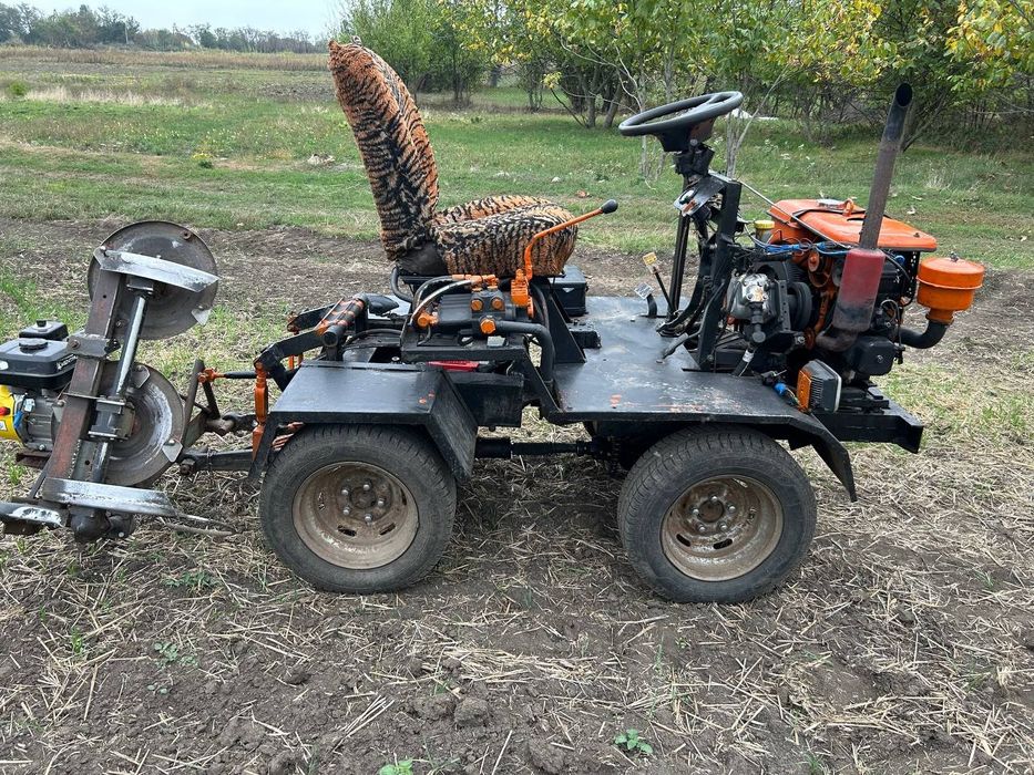 Саморобний мінітрактор