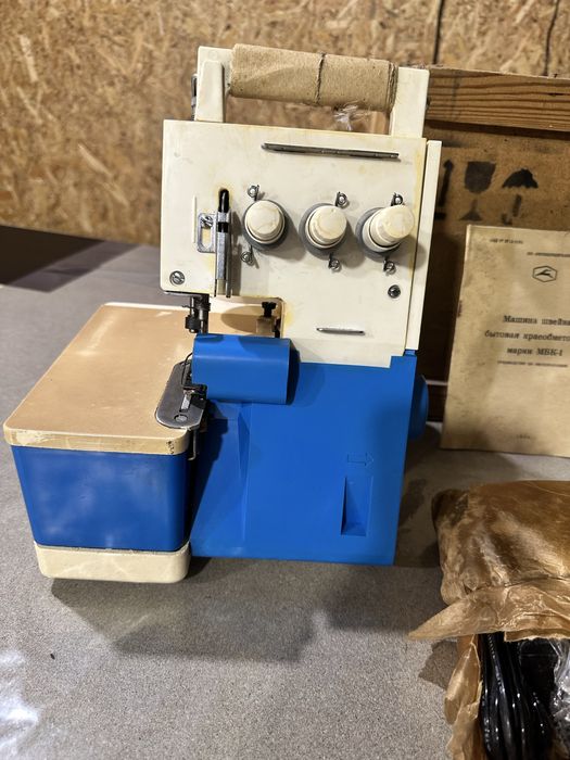 Оверлок трёхнитка.