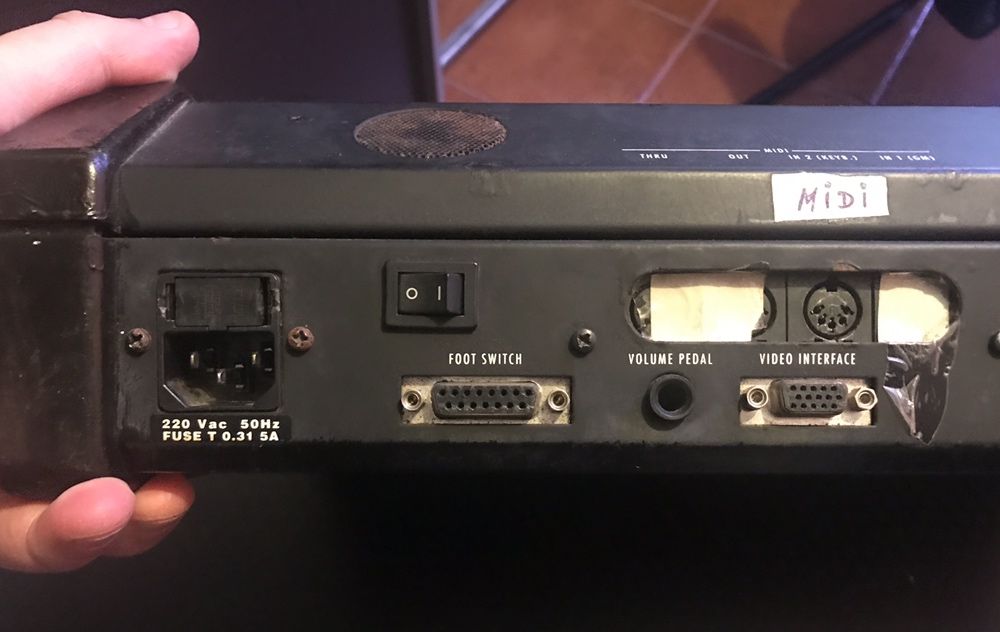 Ketron MS40 Solton Caixa de Ritmos