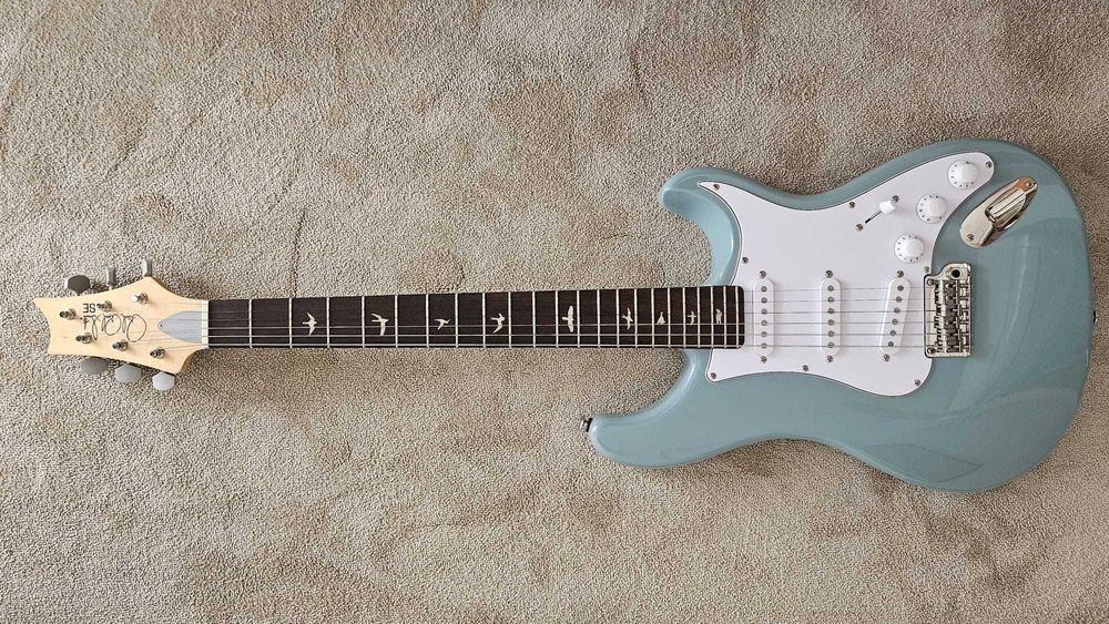 PRS Se Silver Sky