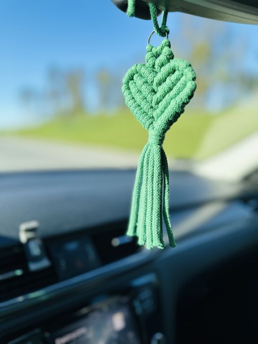 Zawieszka, brelok maskotka do kluczy, auta, plecaka, torby SERCE