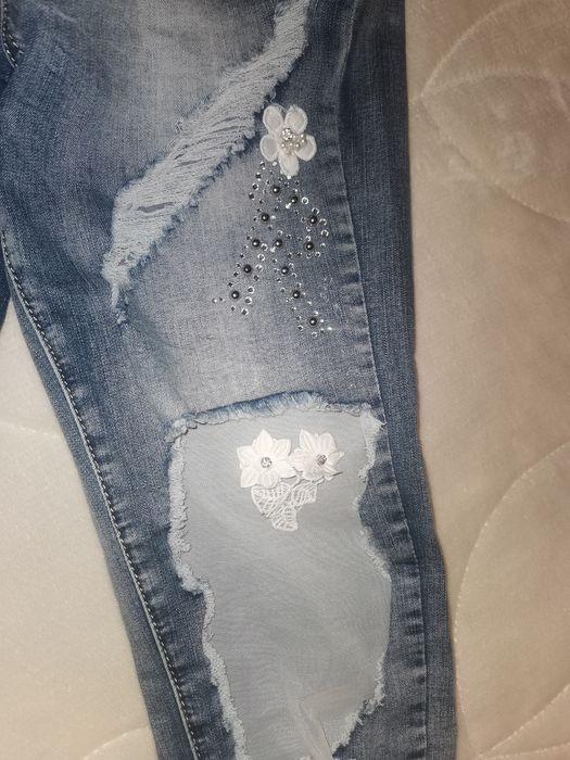 Piękne jeansowe spodnie