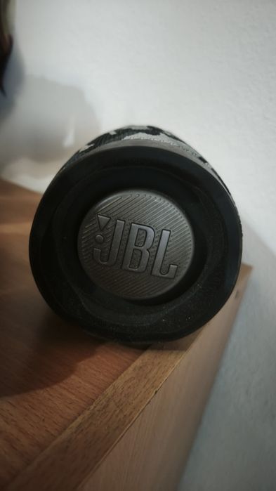 JBL Charge4 como nova