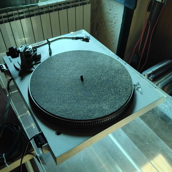 Gira-discos Technics SL-D3 (Direct Drive Automatic)
