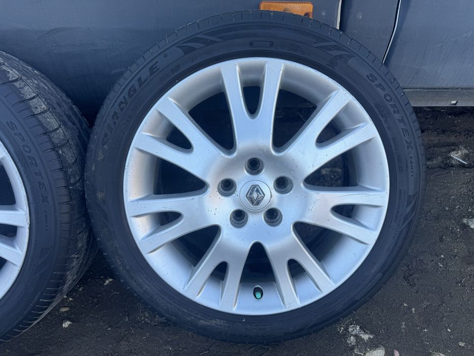 Felgi z oponami 225/45R17 Renault 5x108 Laguna Escape Safrane Vel Sati