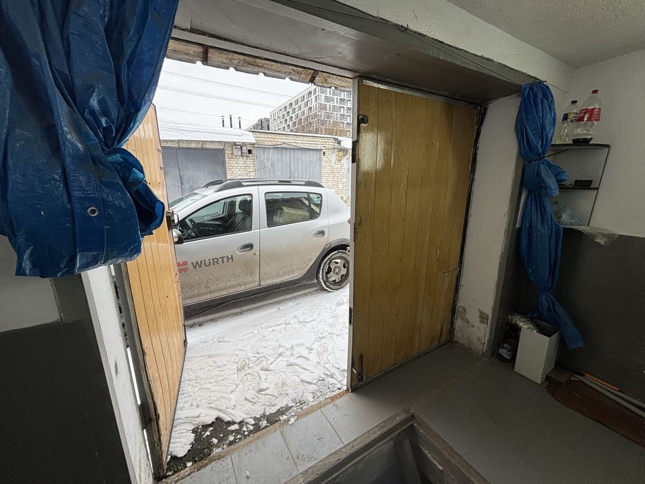 Гараж в оренду район victoria gardens