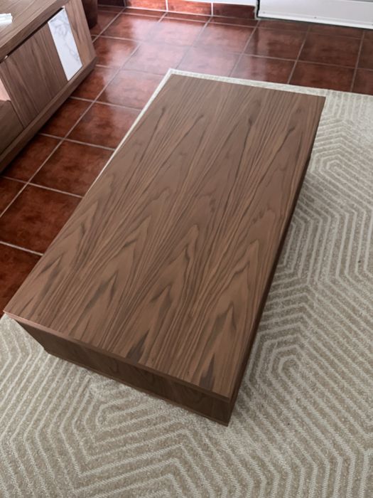 Mesa de centro em Nogueira NOVA