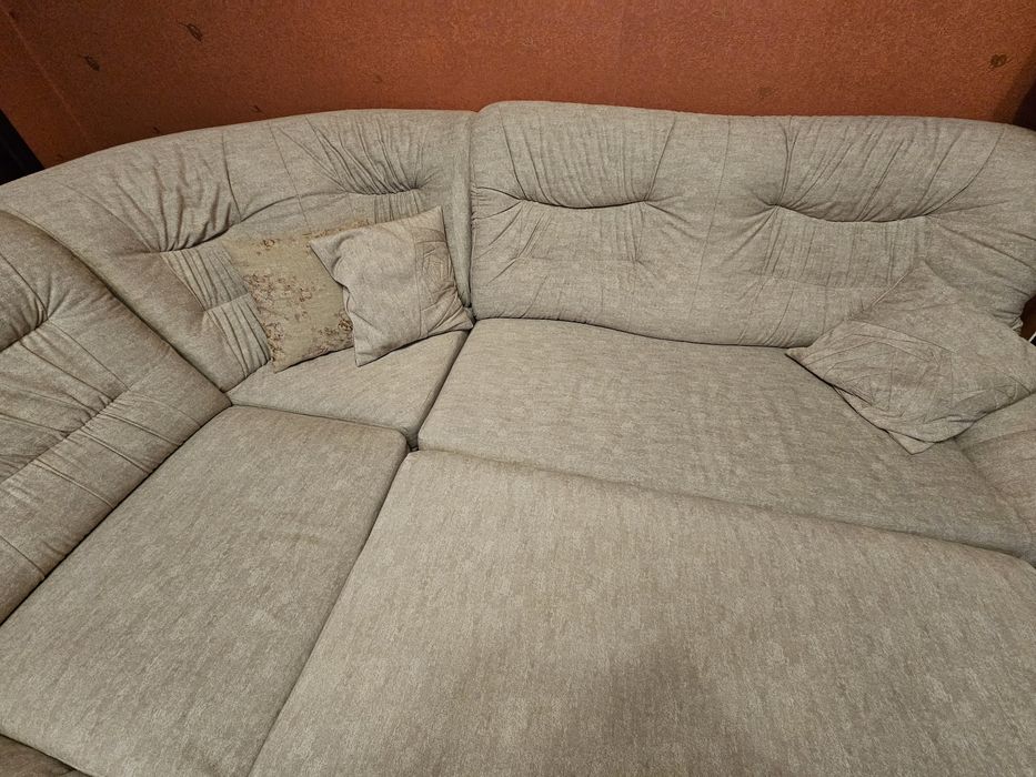 Кутовий диван у відмінному стані