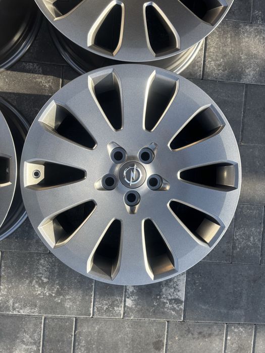 Felgi 5x120 19” Insignia A z czujnikami cisnienia grafitowe