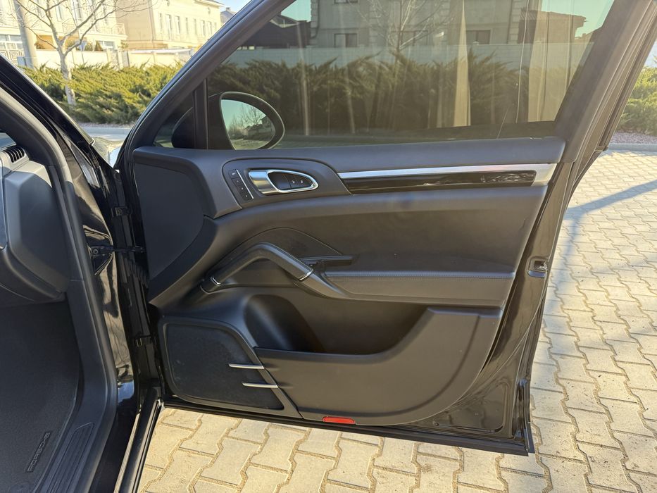 Porsche Cayenne 2013 VIN WP1AF2A22ELA34458 фото оголошення 17 з 22