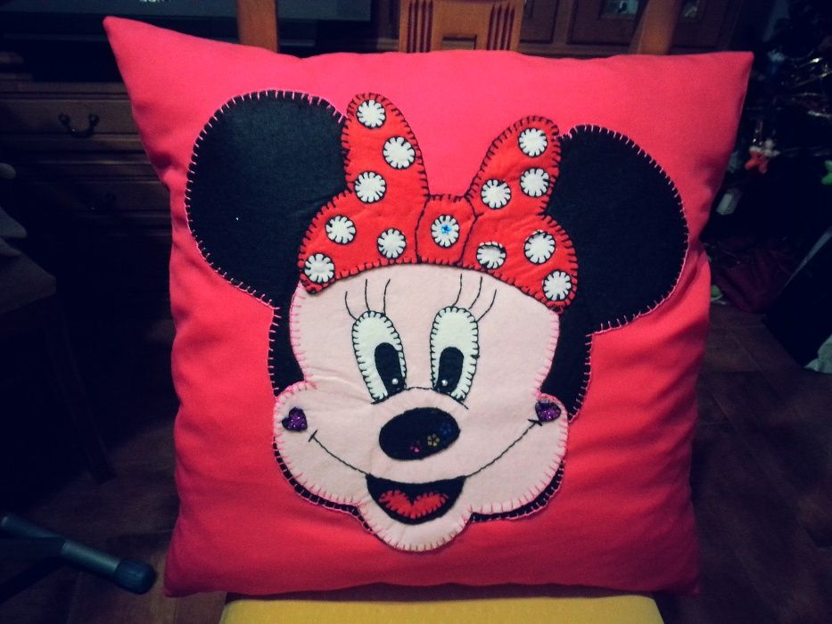 Almofada da Minie ou do Mickey