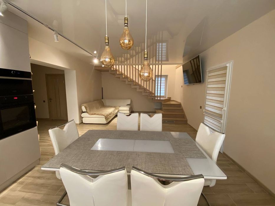 Продаж нового сучасного будинку( працюємо за програмами)