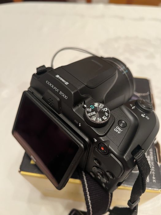 Продається фотоапарат Nikon COOLPIX B500.