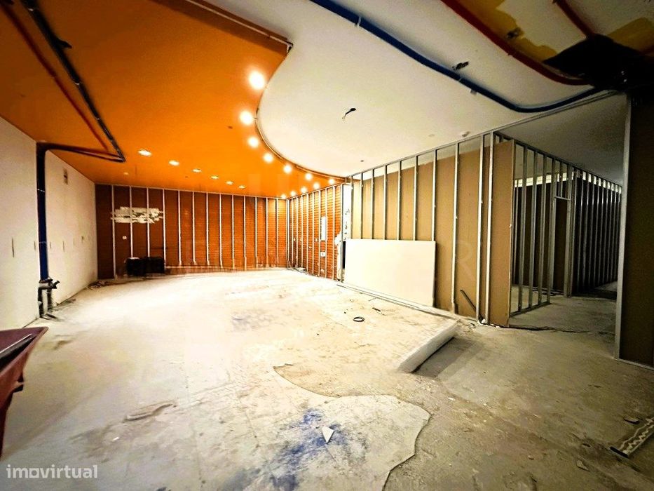 Apartamento T2+2 para venda em reabilitação no centro de Barroselas