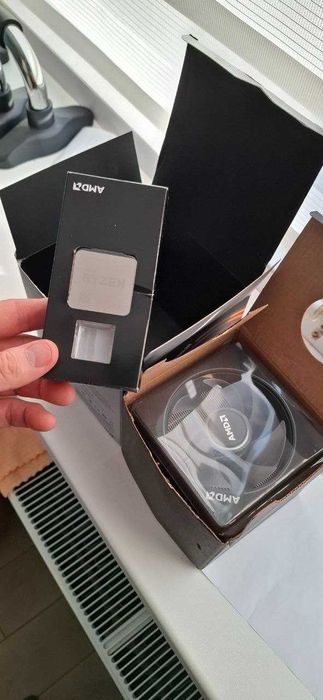 Продам AMD Ryzen 7 3800X 100-100000025BOX Silver Box — Повний комплект