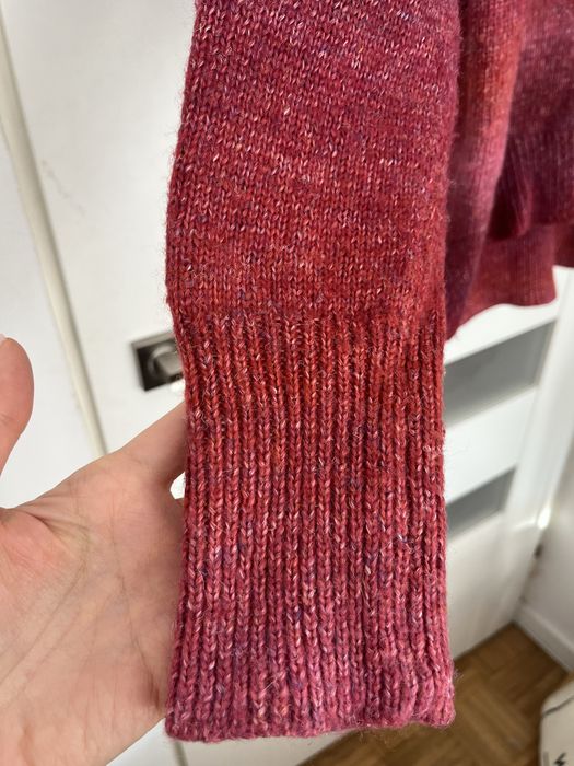 Sprzedam lekko uzywany sweter