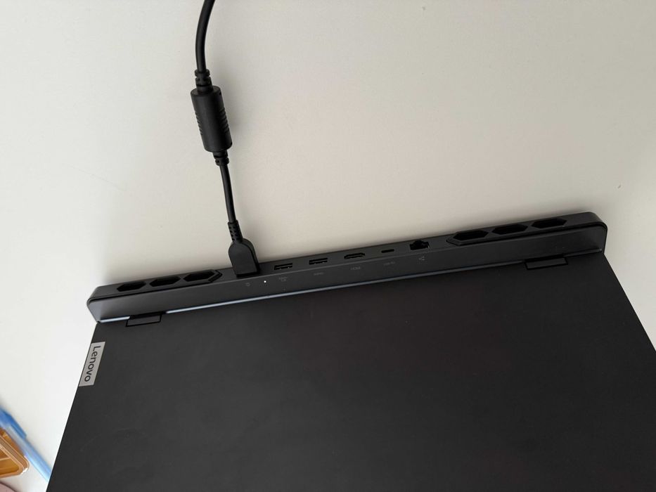 Laptop Gamingowy Lenovo Legion Pro 7 Gen-8 16ARX8H RTX4080 Black Frida