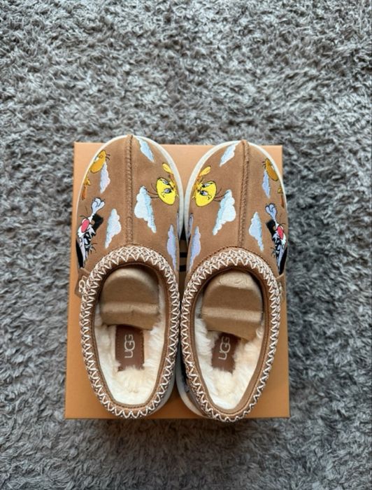 UGG x Palace Looney Tunes