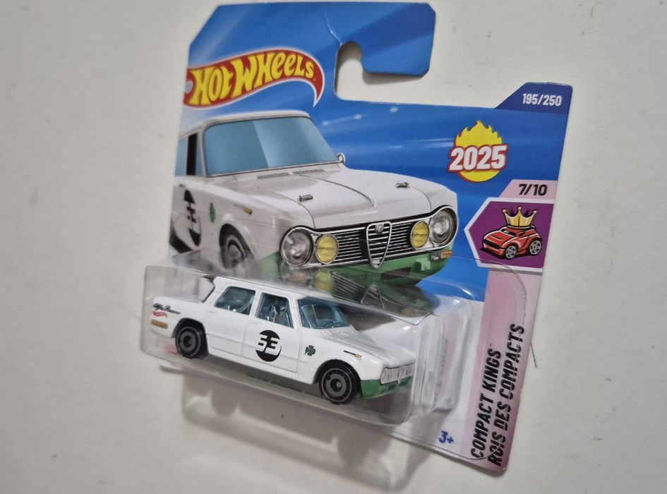 2 Alfa Romeo Hotwheels